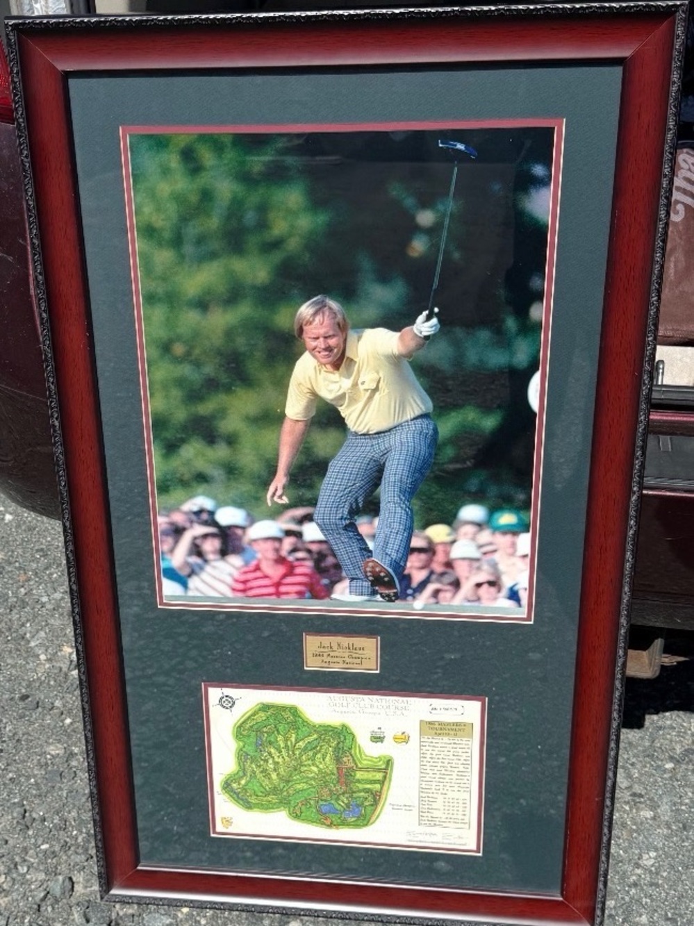 Framed Jack Nicklaus Golf Photo with Course Map - Yellow Shirt